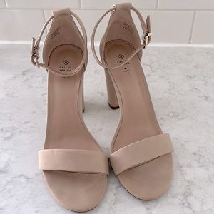 Call it spring cream sandals 7 1/2